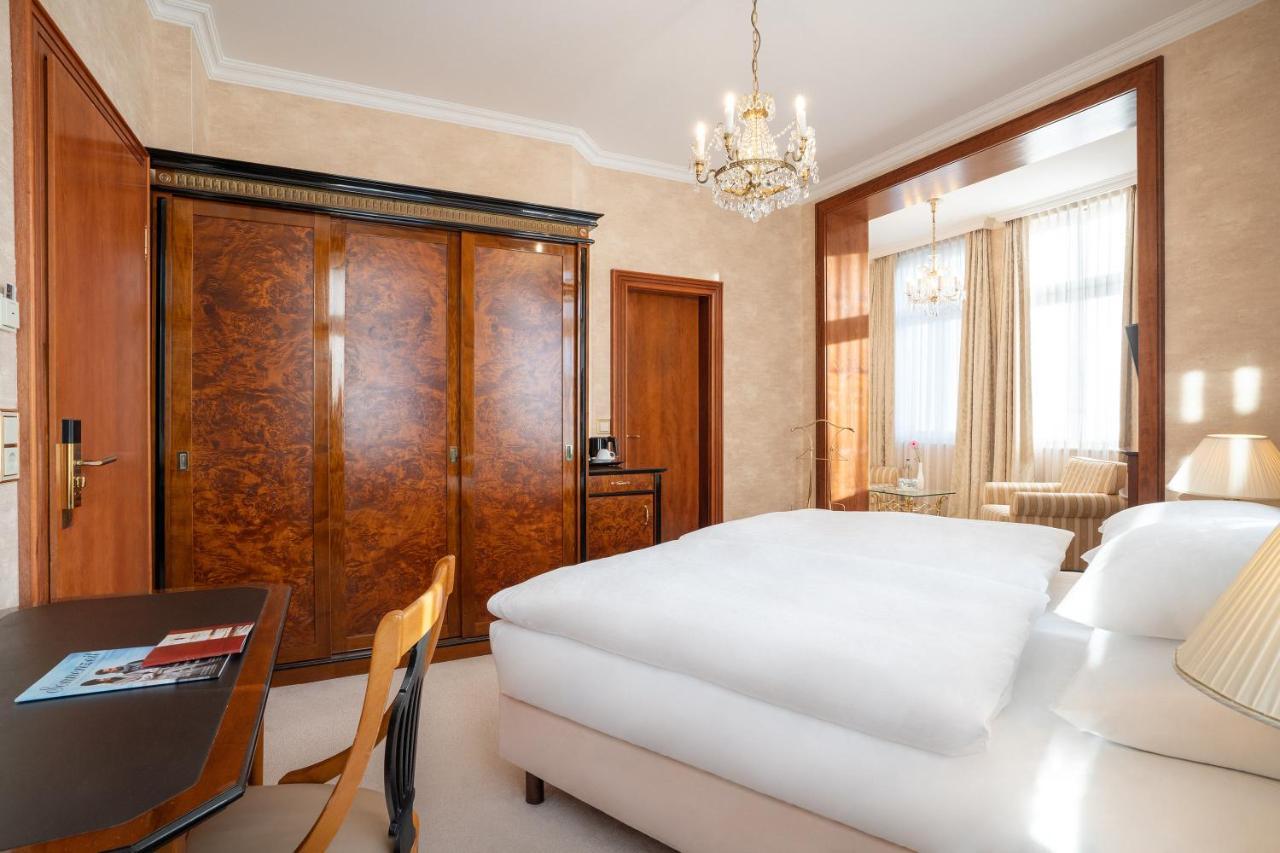 Seetelhotel Ahlbecker Hof Heringsdorf  Exterior photo A room at the Hotel Savoy