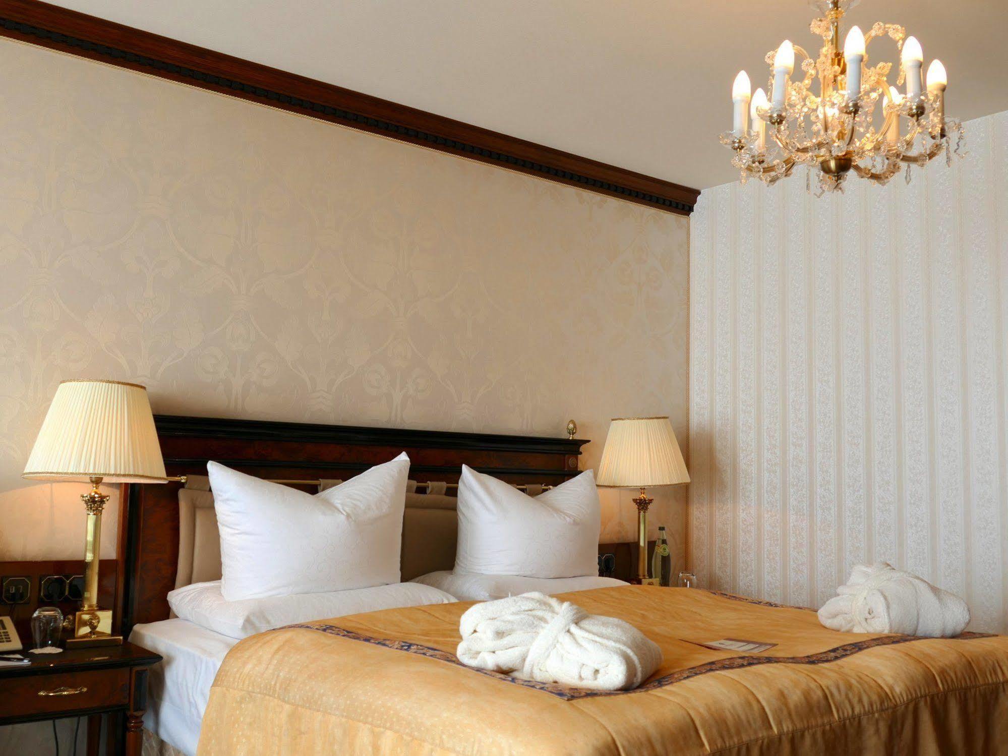 Seetelhotel Ahlbecker Hof Heringsdorf  Exterior photo A bedroom at the hotel
